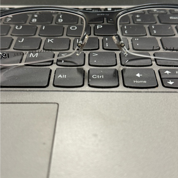 Gucci eyeglasses. Ready for perscription. Men - Picture 4 of 6